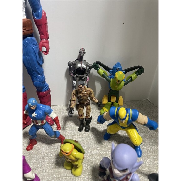 Mixed Action Figure Lot Vintage and Modern Random Marvel DC Starwars Transformer - Picture 9 of 13